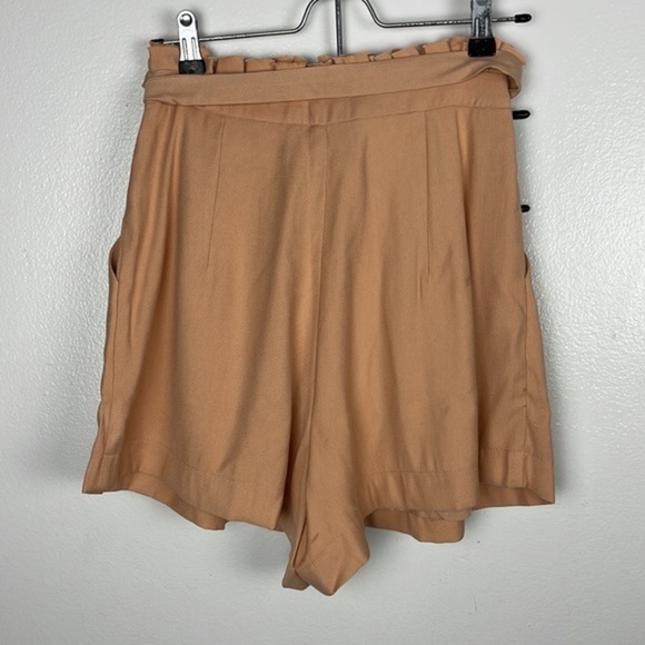 NWT ASTR Linen Blend Paperbag pleated Shorts - Picture 4 of 9